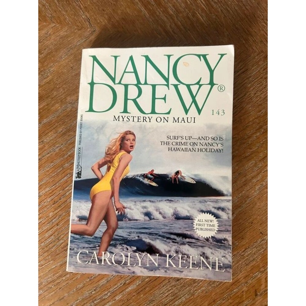 1998 printing of Nancy Drew #143 mystery on Maui